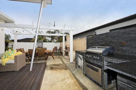 Photo of property in 21 Tasman Drive, Poraiti, Napier, 4112