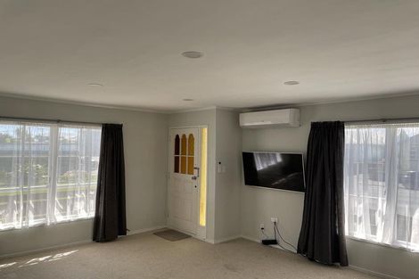 Photo of property in 200f1 Onepu Road, Lyall Bay, Wellington, 6022