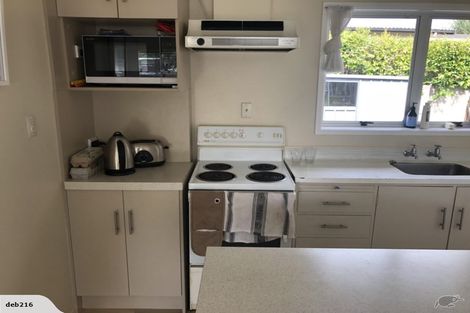 Photo of property in 1/34 Walton Street, Red Beach, 0932