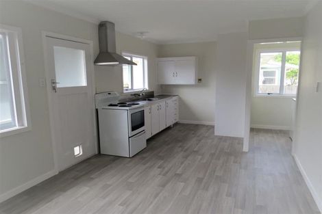 Photo of property in 26 Paritutu Road, Spotswood, New Plymouth, 4310