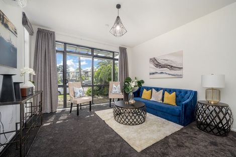 Photo of property in 8/2 Armoy Drive, East Tamaki, Auckland, 2016