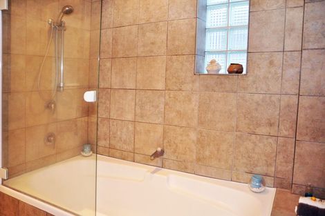 Photo of property in 37u5 Majoribanks Street, Mount Victoria, Wellington, 6011