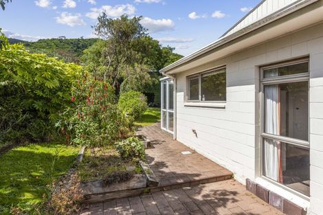Photo of property in 15a Winara Avenue, Waikanae, 5036