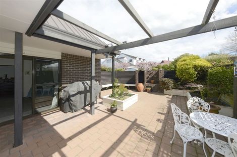 Photo of property in 8 Swithland Place, Avonhead, Christchurch, 8042