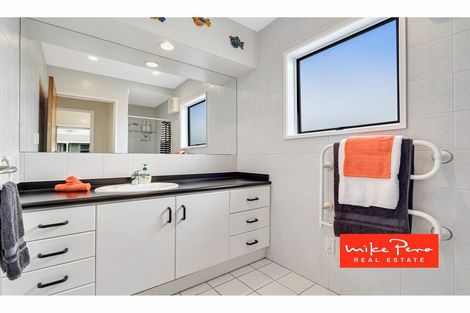 Photo of property in 65 Konini Road, Titirangi, Auckland, 0604