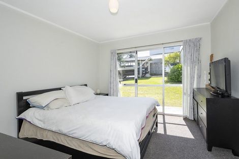 Photo of property in 23 Luckens Road, West Harbour, Auckland, 0618