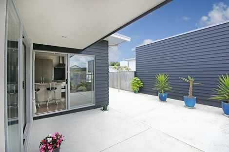 Photo of property in 23 Rosalie Terrace, Kelvin Grove, Palmerston North, 4414