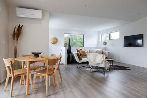 Photo of property in 135 Victoria Street, Cambridge, 3434