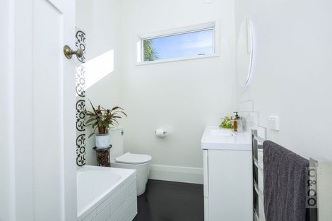 Photo of property in 8 Puriri Street, Helensville, 0800