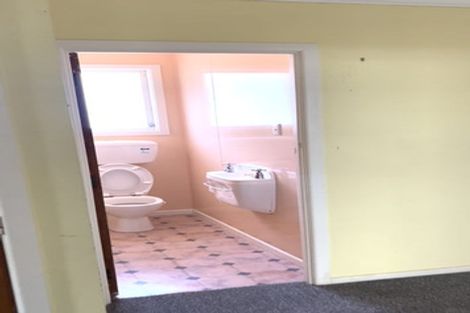 Photo of property in 121 Reeves Road, Pakuranga Heights, Auckland, 2010