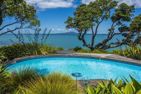 Photo of property in 62 Sharon Road, Waiake, Auckland, 0630