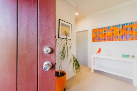 Photo of property in 17 Regent Drive, Paraparaumu Beach, Paraparaumu, 5032