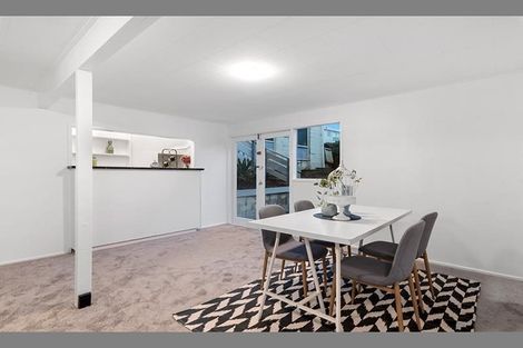 Photo of property in 40 Valley View Road, Glenfield, Auckland, 0629