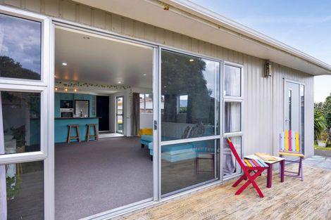 Photo of property in 1 Pohutukawa Drive, Opunake, 4616