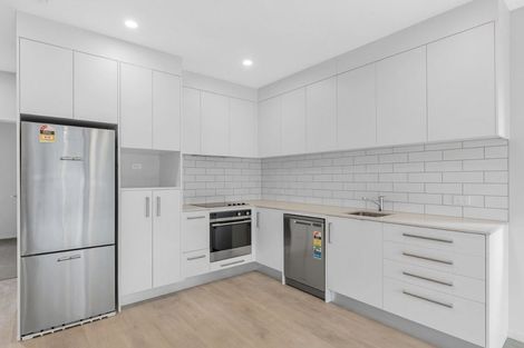Photo of property in 102/36b Greenslade Crescent, Northcote, Auckland, 0627