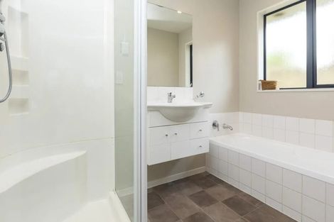 Photo of property in 43a Shortland Street, Wainoni, Christchurch, 8061