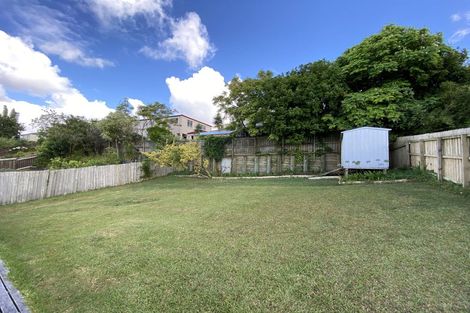 Photo of property in 36 Lavery Place, Sunnynook, Auckland, 0632
