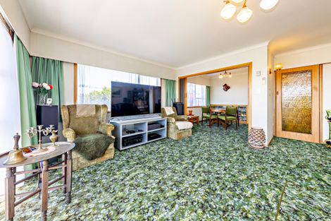 Photo of property in 1/580 Massey Road, Mangere, Auckland, 2022
