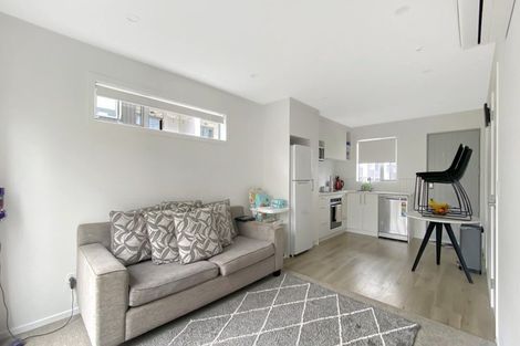 Photo of property in 2 Ngae Place, Mangere East, Auckland, 2024