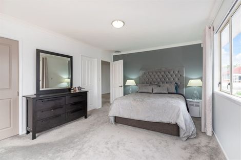Photo of property in 137 Te Atatu Road, Te Atatu South, Auckland, 0610
