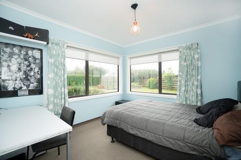 Photo of property in 15 Raglan Avenue, Cloverlea, Palmerston North, 4412
