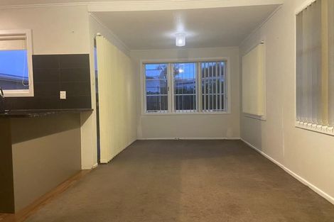 Photo of property in 11 Strid Road, Te Atatu South, Auckland, 0610