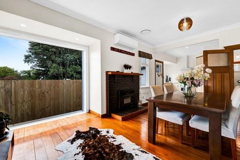 Photo of property in 407 Carrington Street, Upper Vogeltown, New Plymouth, 4310