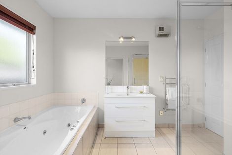 Photo of property in 24 Providence Place, Redwood, Christchurch, 8051