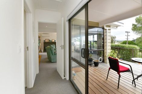 Photo of property in 7 Mangakura Road, Helensville, 0800