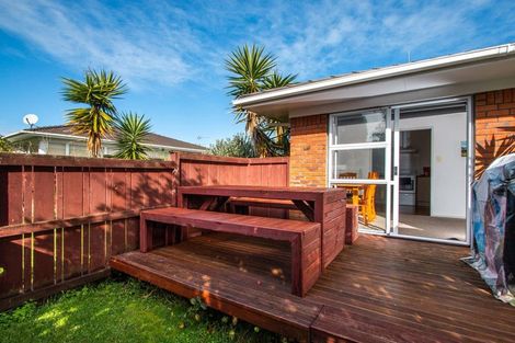 Photo of property in 1/12 Walter Street, Hauraki, Auckland, 0622
