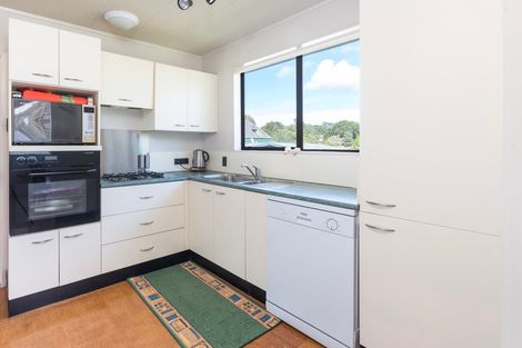 Photo of property in 40 Pokapu Street, Titirangi, Auckland, 0600