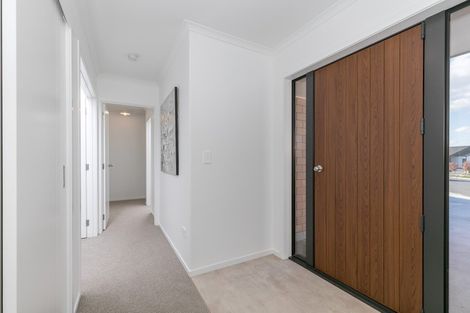 Photo of property in 8 Bosun Place, Te Atatu Peninsula, Auckland, 0610