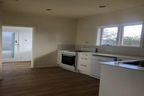 Photo of property in 131 Ocean View Road, Hillcrest, Auckland, 0627