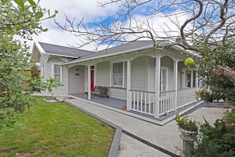 Photo of property in 51 Garfield Road, Helensville, 0800