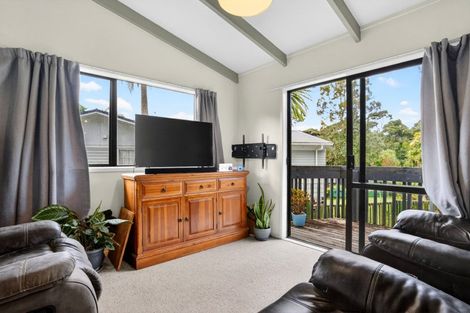 Photo of property in 8 Wirihana Road, Titirangi, Auckland, 0604