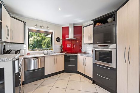 Photo of property in 2 Iwanui Close, Waitara, 4320