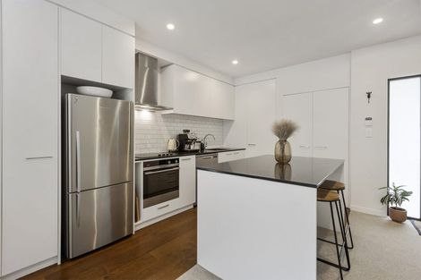 Photo of property in 57 Rua Kai Way, Brooklyn, Wellington, 6021