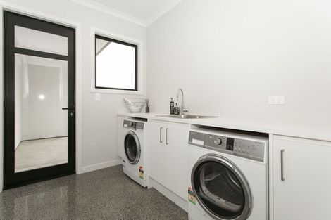 Photo of property in 15 Lake View Terrace, Huntingdon, Ashburton, 7774