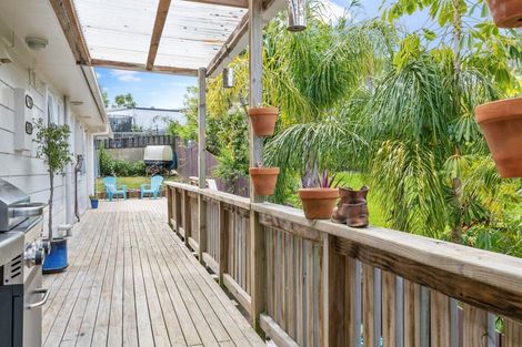 Photo of property in 58 Brian Crescent, Stanmore Bay, Whangaparaoa, 0932