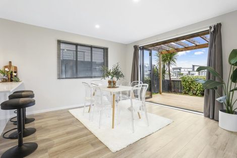 Photo of property in 3 Irving Place, Hobsonville, Auckland, 0616