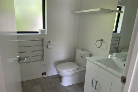 Photo of property in 40 Trinidad Road, Sunnynook, Auckland, 0620