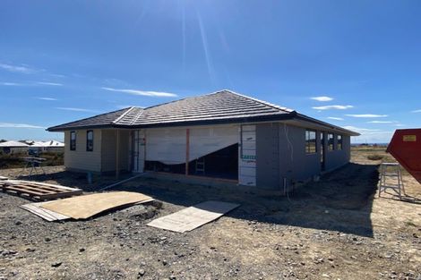 Photo of property in 57 Atlantic Drive, Fitzherbert, Palmerston North, 4410