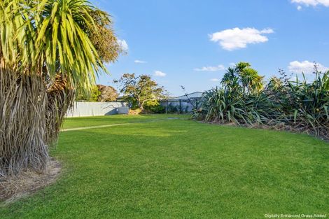 Photo of property in 32 Botanical Road, Takaro, Palmerston North, 4412