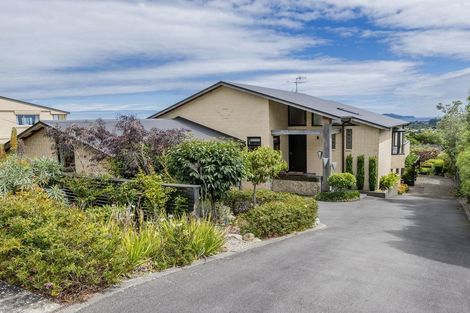 Photo of property in 18 Kotare Street, Waikanae, 5036