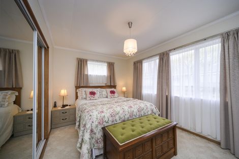 Photo of property in 66 Ruamahanga Crescent, Terrace End, Palmerston North, 4410