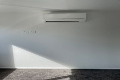 Photo of property in 33c Hillcrest Road, Papatoetoe, Auckland, 2025
