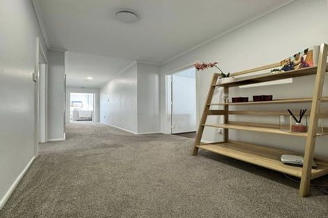 Photo of property in 31 Hill Crescent, Papakura, 2110