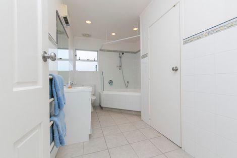 Photo of property in 33 Elliot Street, Riverhead, 0820