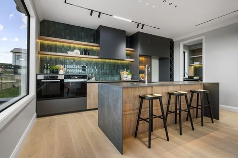 Photo of property in 36 Waitai Close, Long Bay, Auckland, 0630