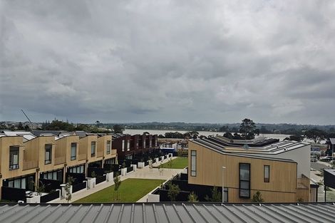 Photo of property in 254 Hobsonville Point Road, Hobsonville, Auckland, 0616